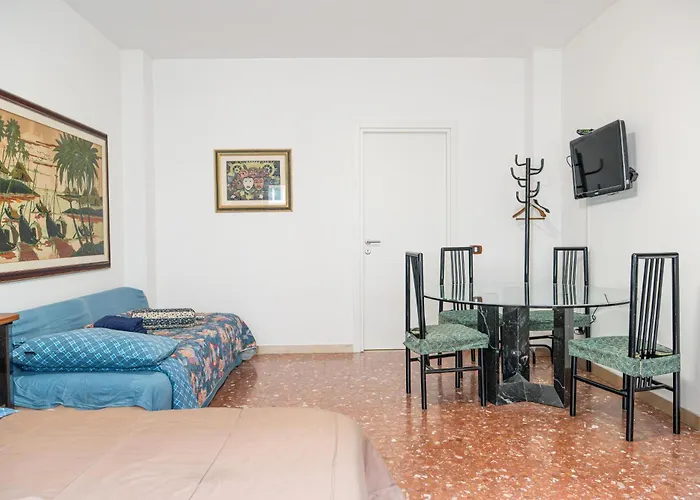 Lion Renting Marconi Apartment Rom
